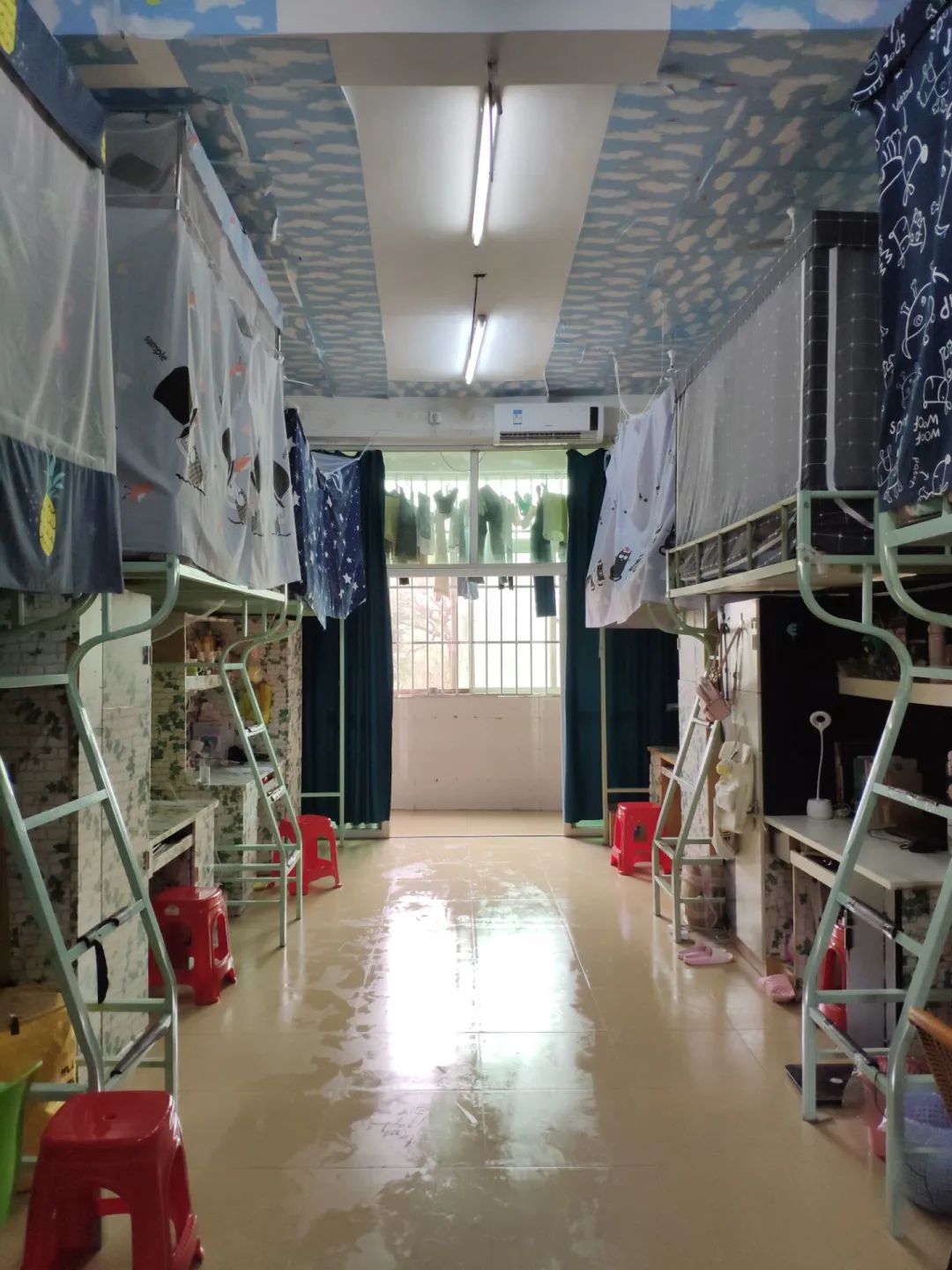 閩南科技學院宿舍條件怎么樣,有空調和獨立衛生間嗎？（附宿舍圖片）