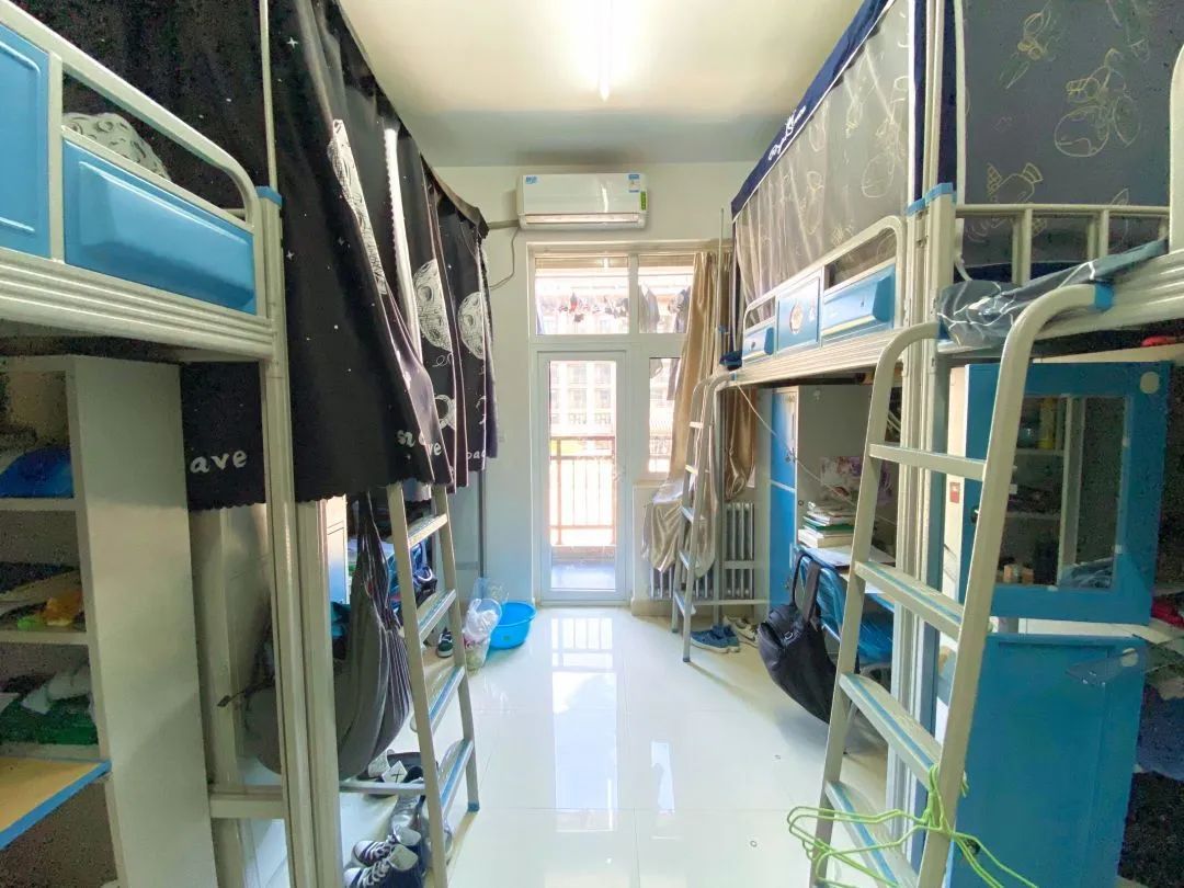 西安建筑科技大學宿舍條件怎么樣,有空調(diào)和獨立衛(wèi)生間嗎？（附宿舍圖片）